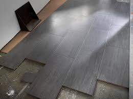 Poseur de carrelage et faïence et marbre